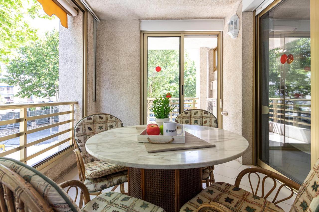 Estudio A 100 Metros De La Playa ซาลอว์ ภายนอก รูปภาพ