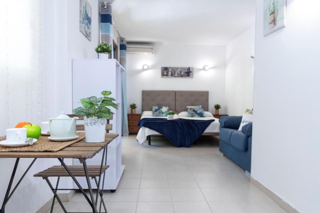 Estudio A 100 Metros De La Playa ซาลอว์ ภายนอก รูปภาพ